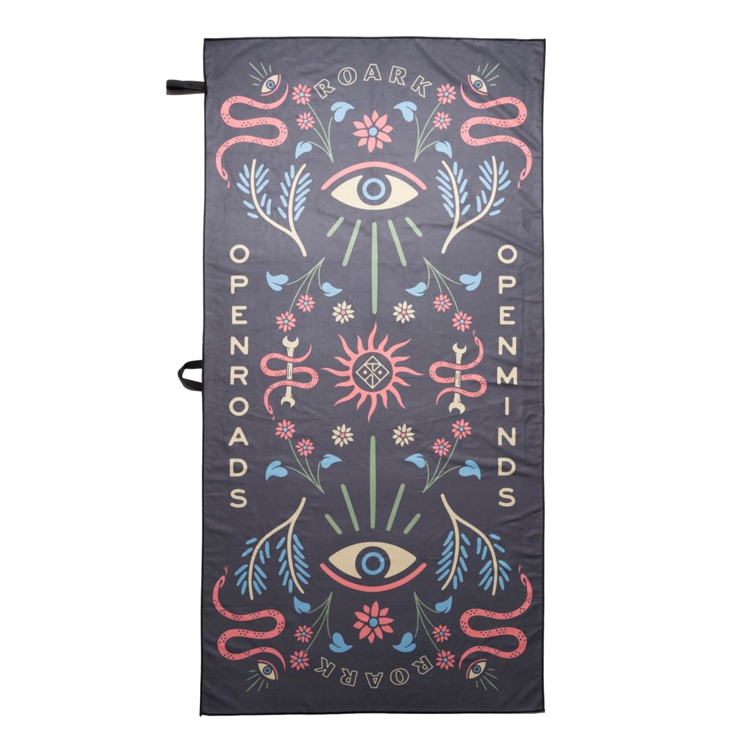 "O,R,O,M" TOWEL